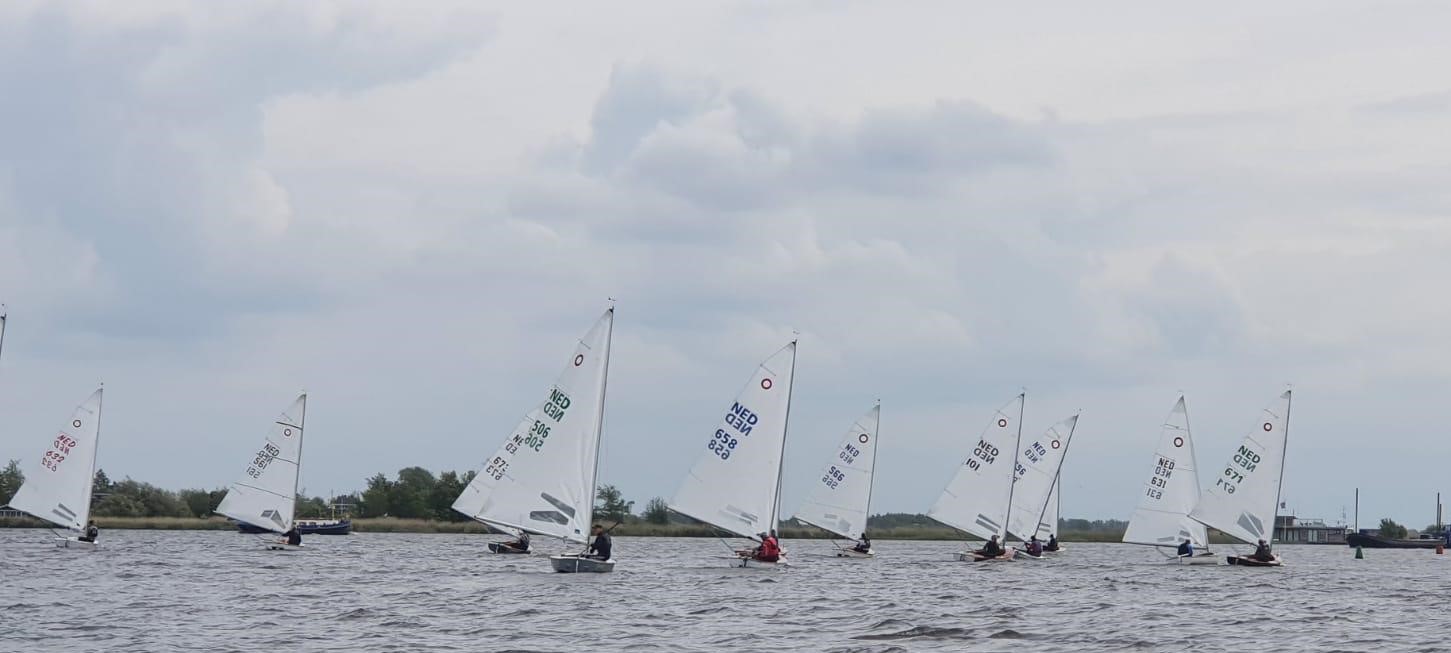 Over een midscheepse botsing, een geheel vrouwelijk wedstrijdcomité en een paar ‘butsen ” in ego’s