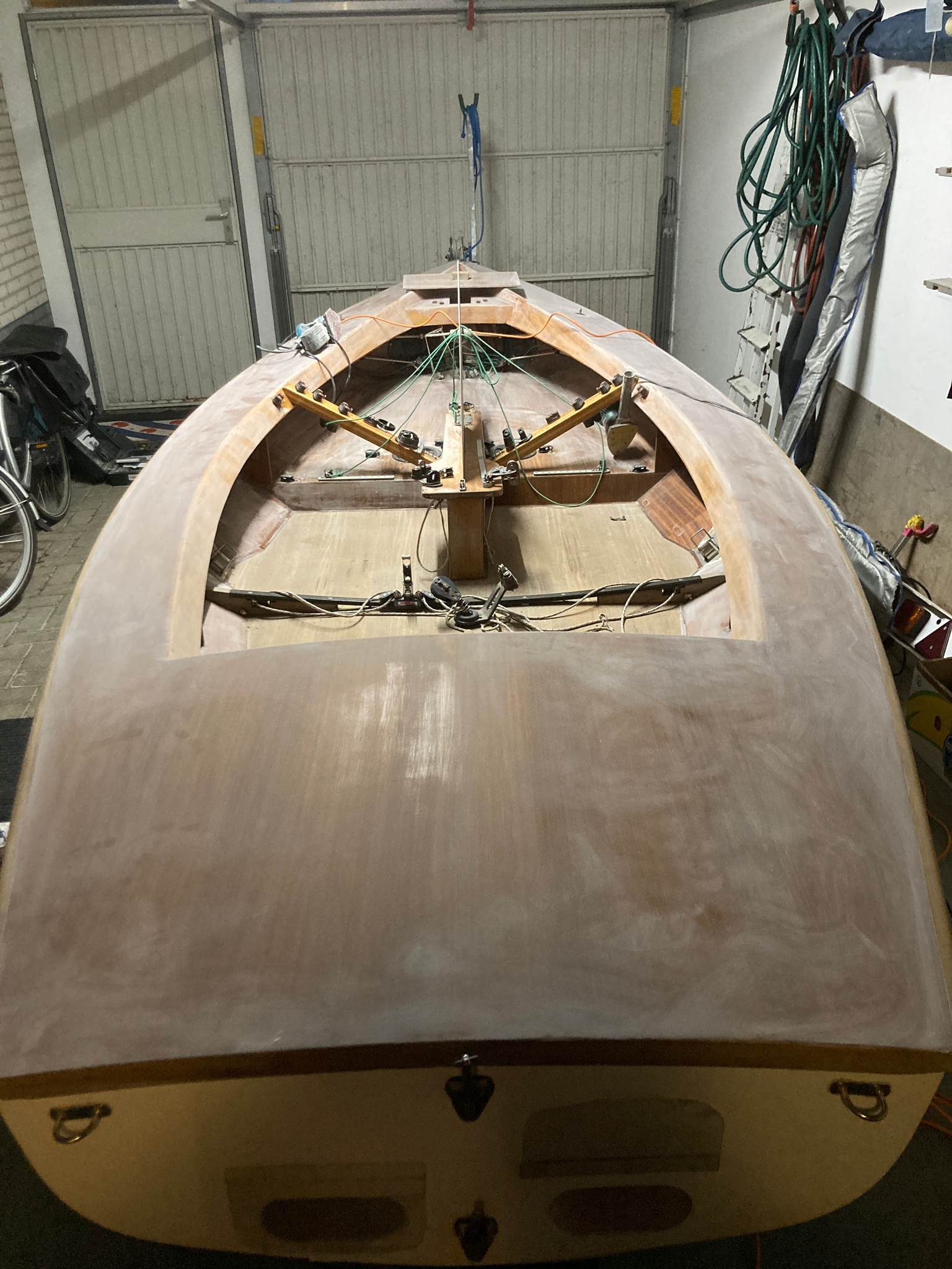 NED 524 Grondig onderhanden genomen