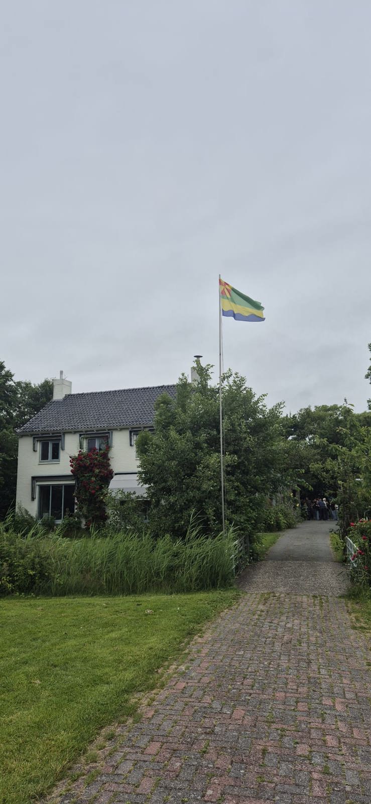 Yn oantinken, Sip de Haas